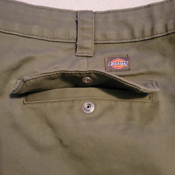 Dickies Women's Plus Size Relaxed Fit Stretch Cargo Straight Leg Pant size 24W - Picture 6 of 12